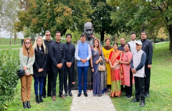 Mahatma Gandhi’s 153rd birth anniversary was celebrated in Zagreb with the presence of about 75 friends of India. We also remembered Second PM Shri Lal Bahadur Shastri on his 118th birth anniversary.